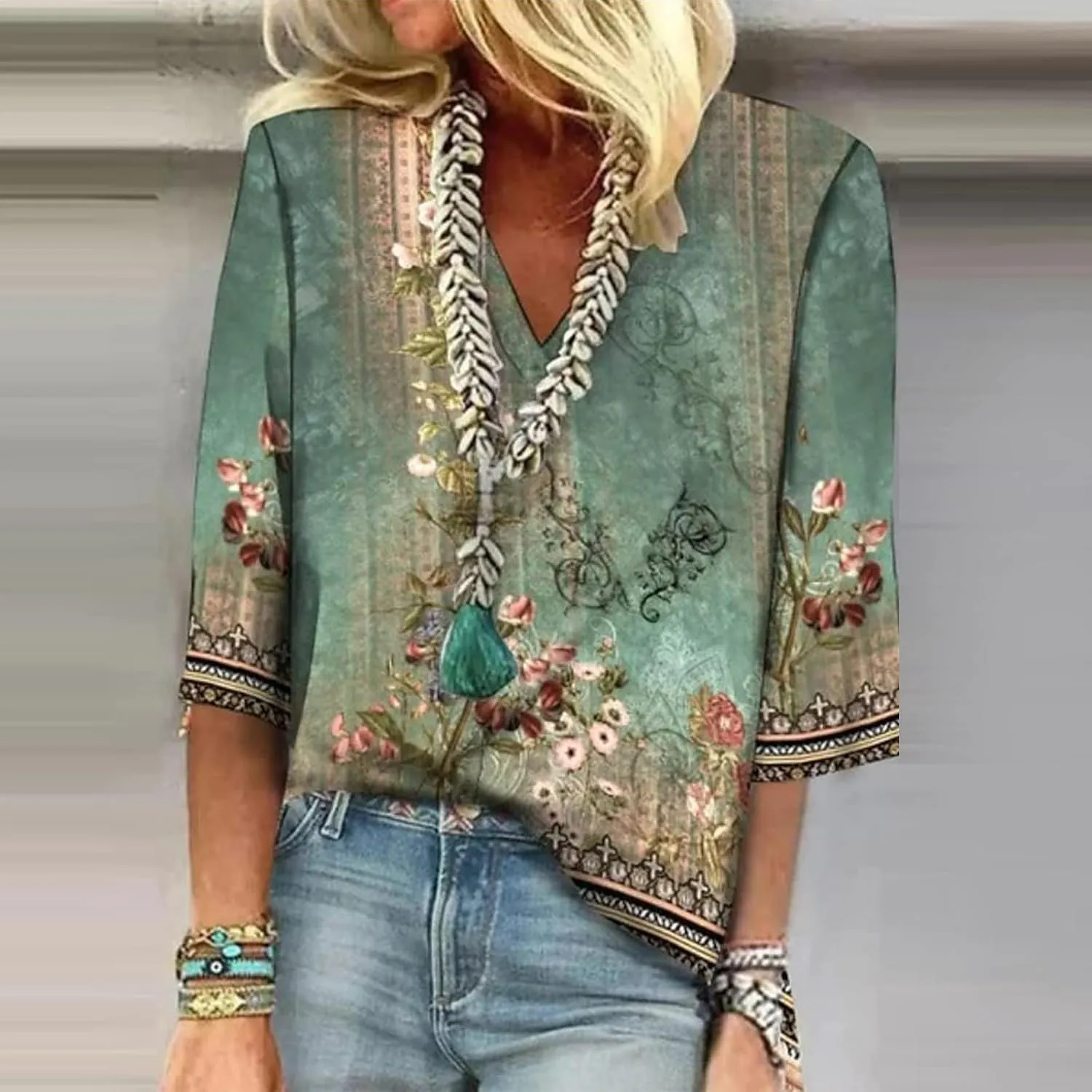 3/4 Sleeve Tee V Neck Hollow Out Women Lace Tops Half Sleeve Cropped T Shirts for Women Gradient Graphic Blouse &