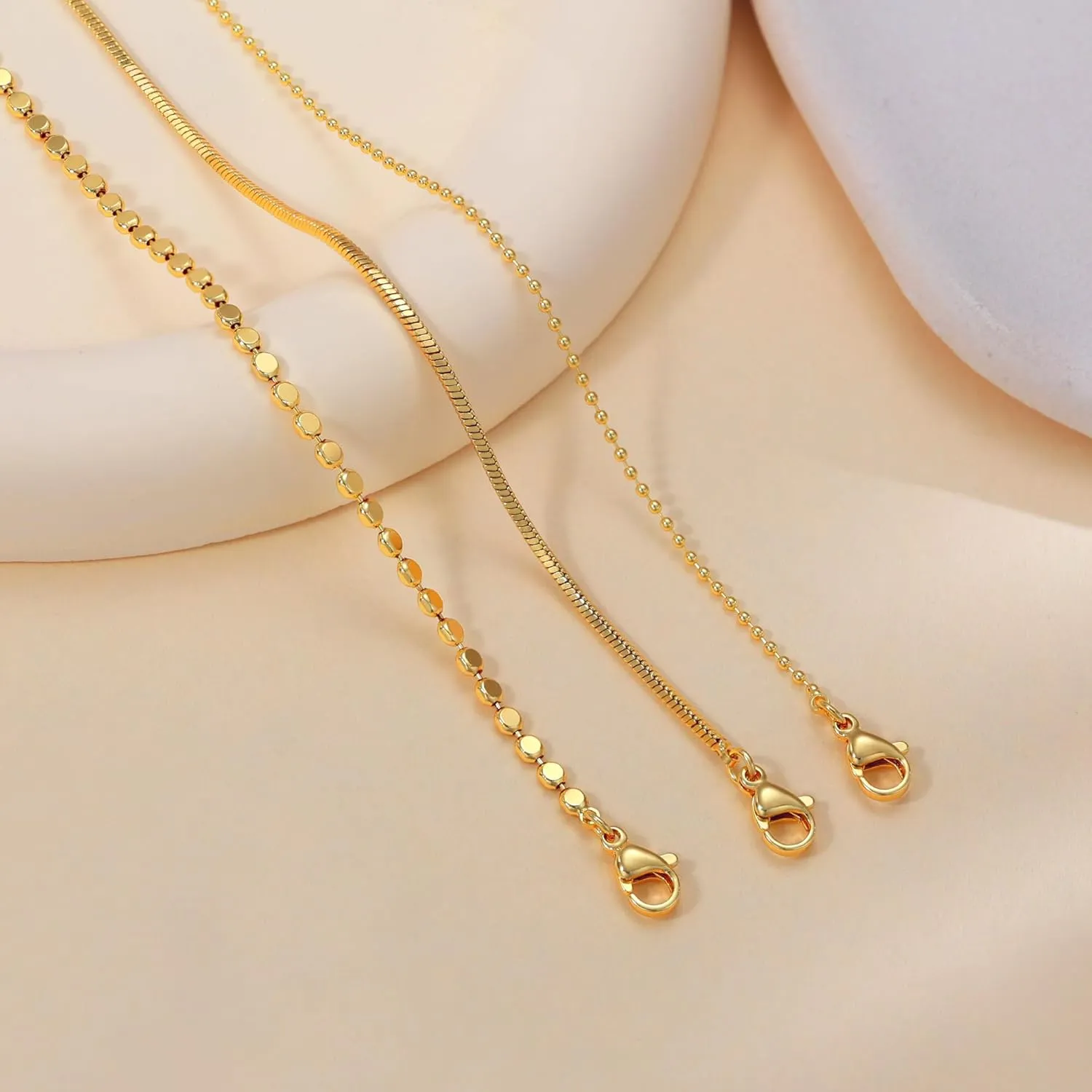 Ankle Bracelets for Women, 14K Gold Anklets for Women Waterproof Cuban Link Chain Layered Anklet Set Gold Ankle Bracelets for Women Summer Beach Foot Jewelry Gifts