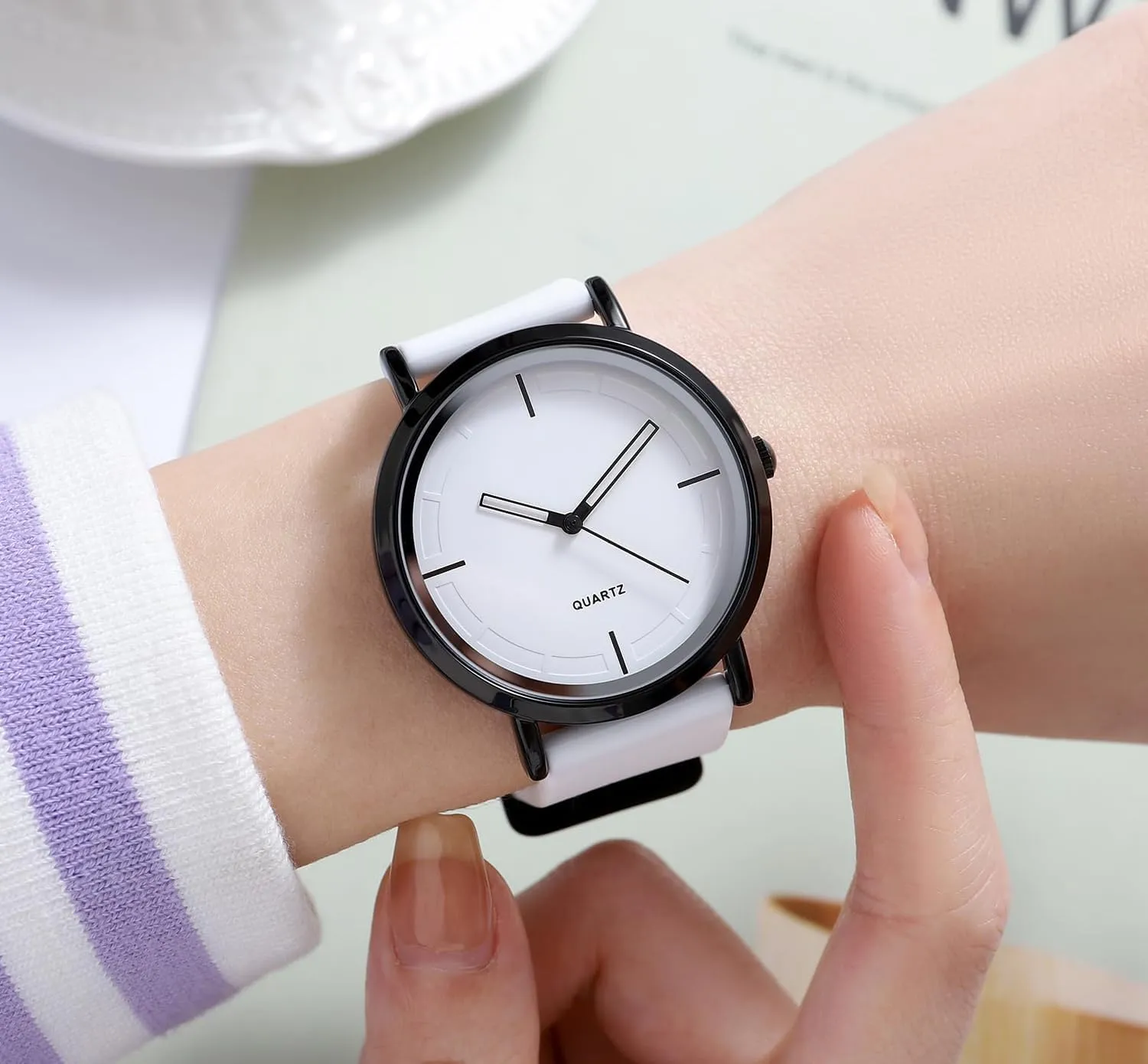 BESTKANG Fashion Simple Analog Quartz Wrist Watches Silicone Strap Waterproof Watch Women Watches Men Sports Watches