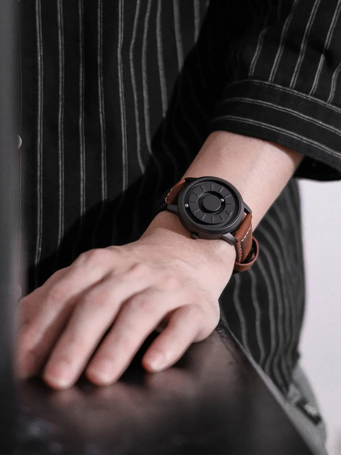 EUTOUR Mens Watches Stainless Steel Magnetic Watch Quartz Watch Business Casual Fashion Wrist Watches Stainless Steel Mesh Strap Black Watches Men 40mm