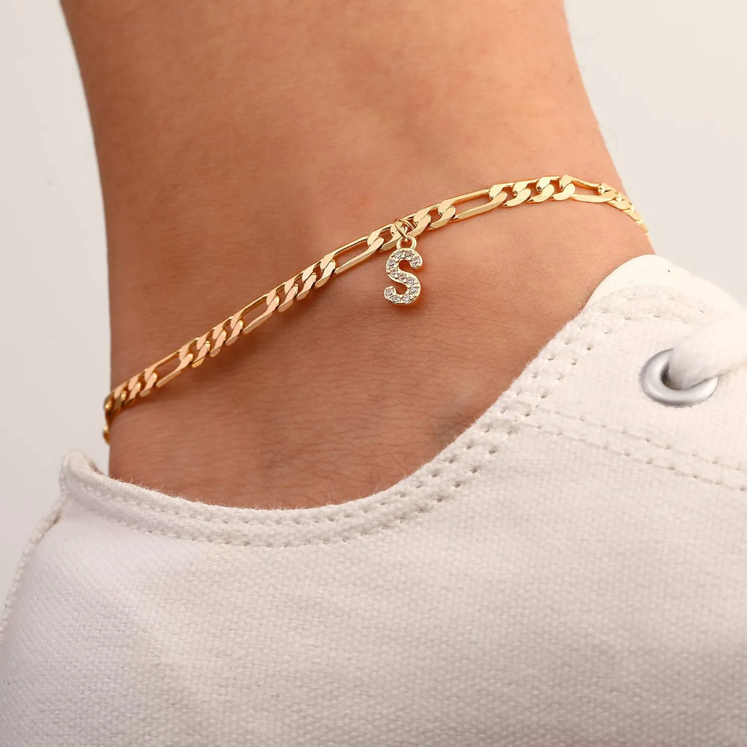 Gold Initial Ankle Bracelets for Women 14K Gold Plated Initial Charm Gold Anklets for Women Figaro Paperclip Chain Initial Anklet Bracelets for Women Mariner Rope Link Chain Anklet Jewelry for Women