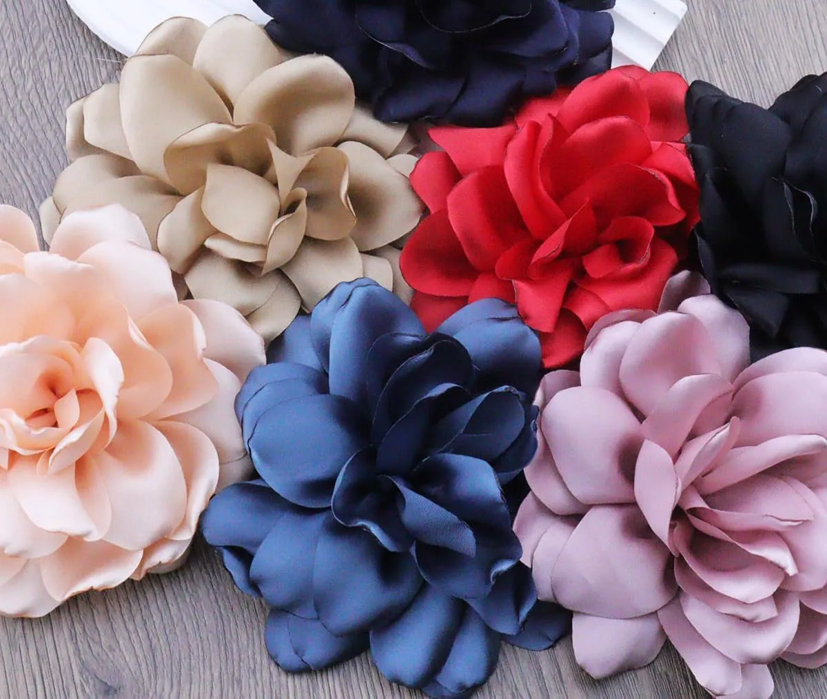Large Camellia Satin Fabric Flower Brooch Pins Hairpin for Women,ladies.