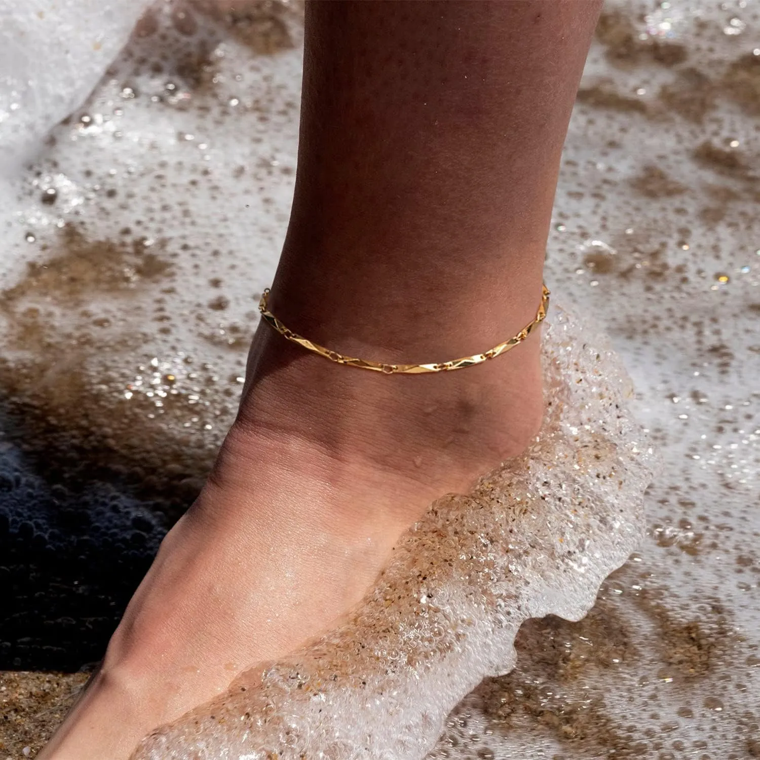 LOYATA Gold Link Anklet for Women 18K Gold Dainty Simple Flat Surface Chain Anklet Delicate Summer Beach Jewelry