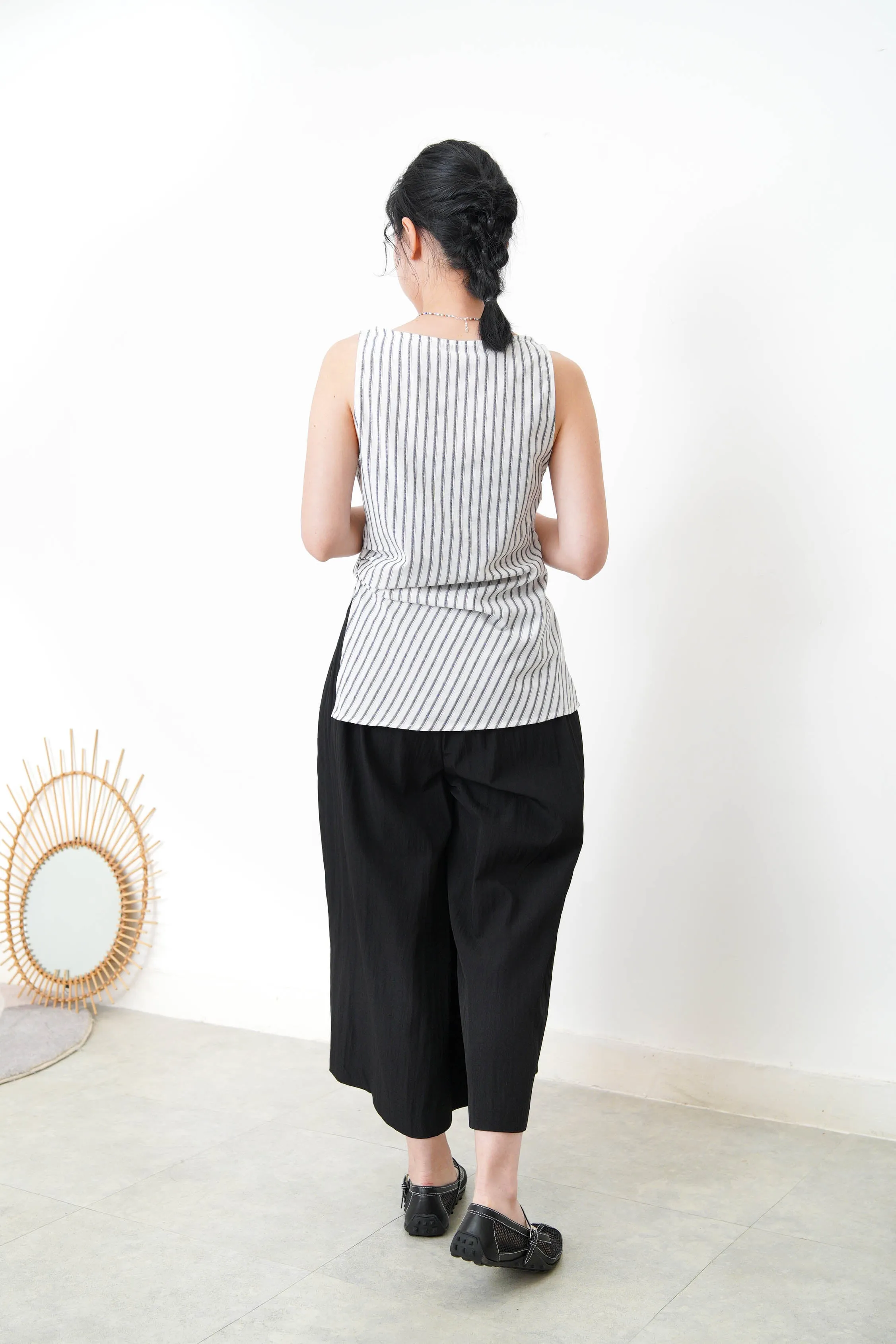 Stripes vest in ribbon gather split hem