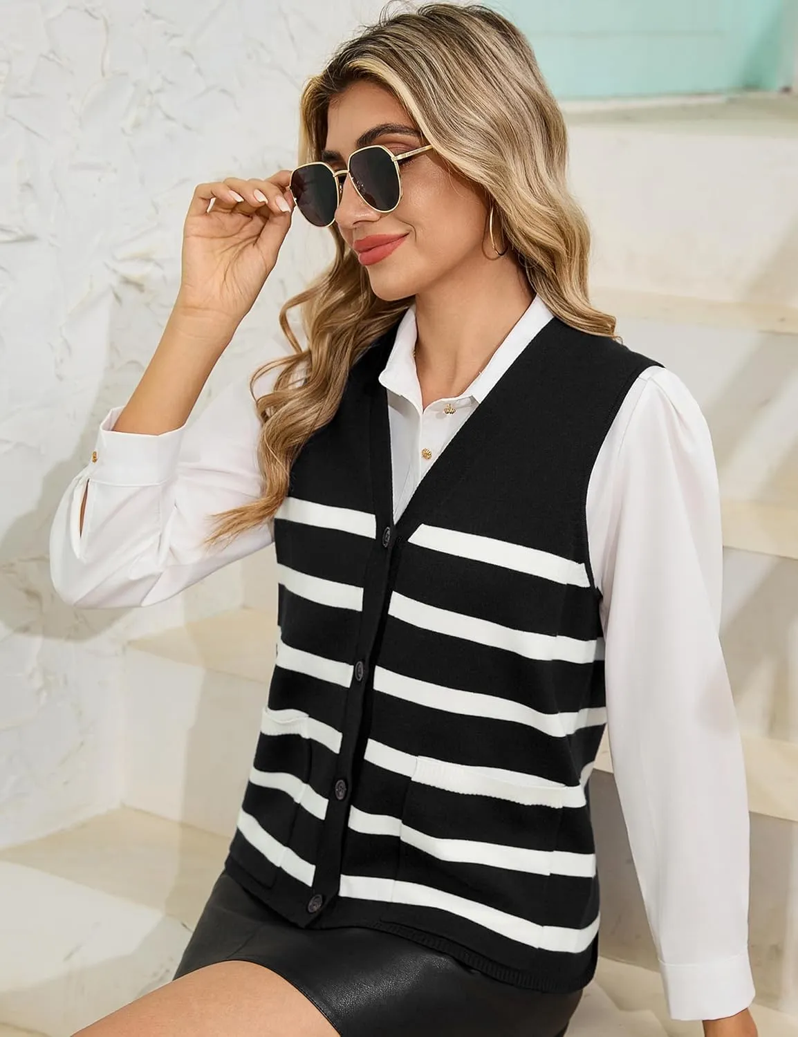 Totatuit Women's Sweater Vests Striped Lightweight Knit Tank Top Trendy Sweater Vest for Women with Pockets