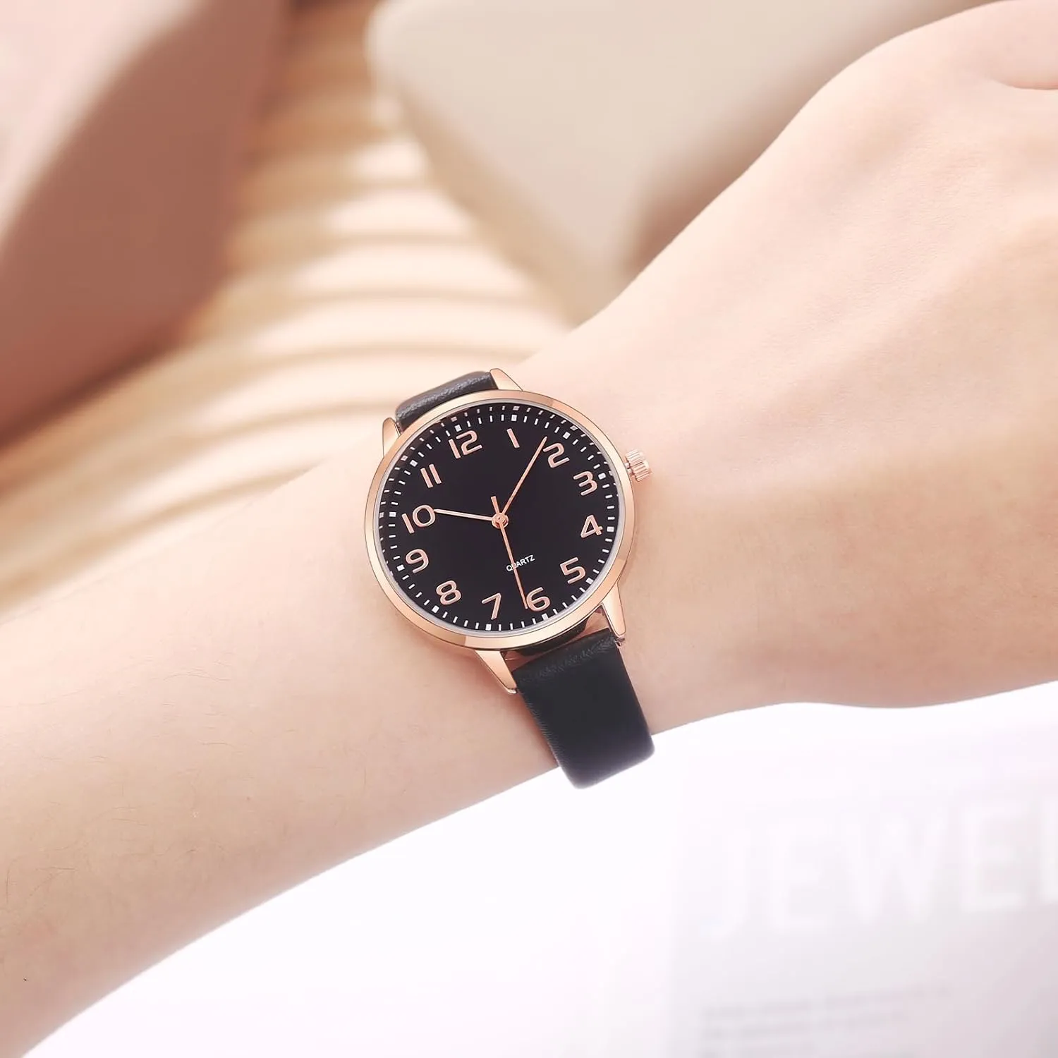 Women Watches Leather Mesh Strap Round Case Analog Fashion Ladies Wrist Watches