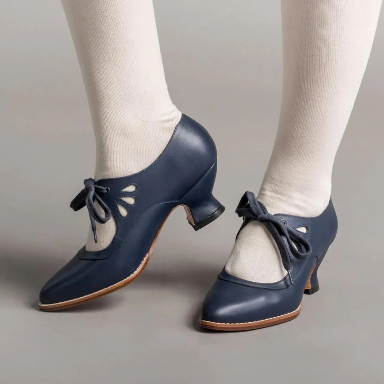 Women's Chunky Heel Lace Up Oxfords Pointed Toe Mid Chunky Heel Brogues Casual Saddle Shoes Comfortable Wingtip High Heel Pumps Shoes