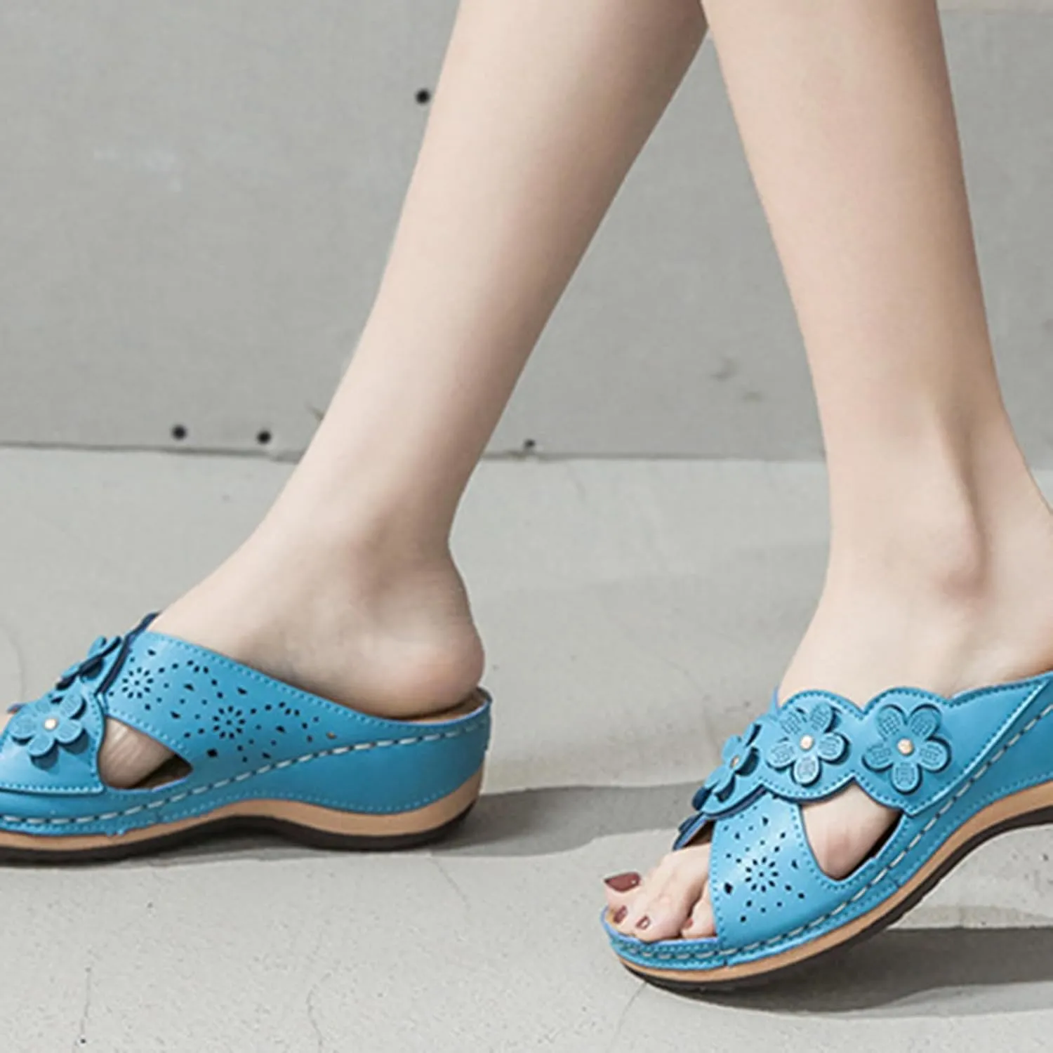 Womens Wedge Sandals Summer Flower Orthopedic Sandals for Women, Comfortable Open Toe Cross Strap Platform Wedges, Casual Slip on Walking Slippers with Arch support